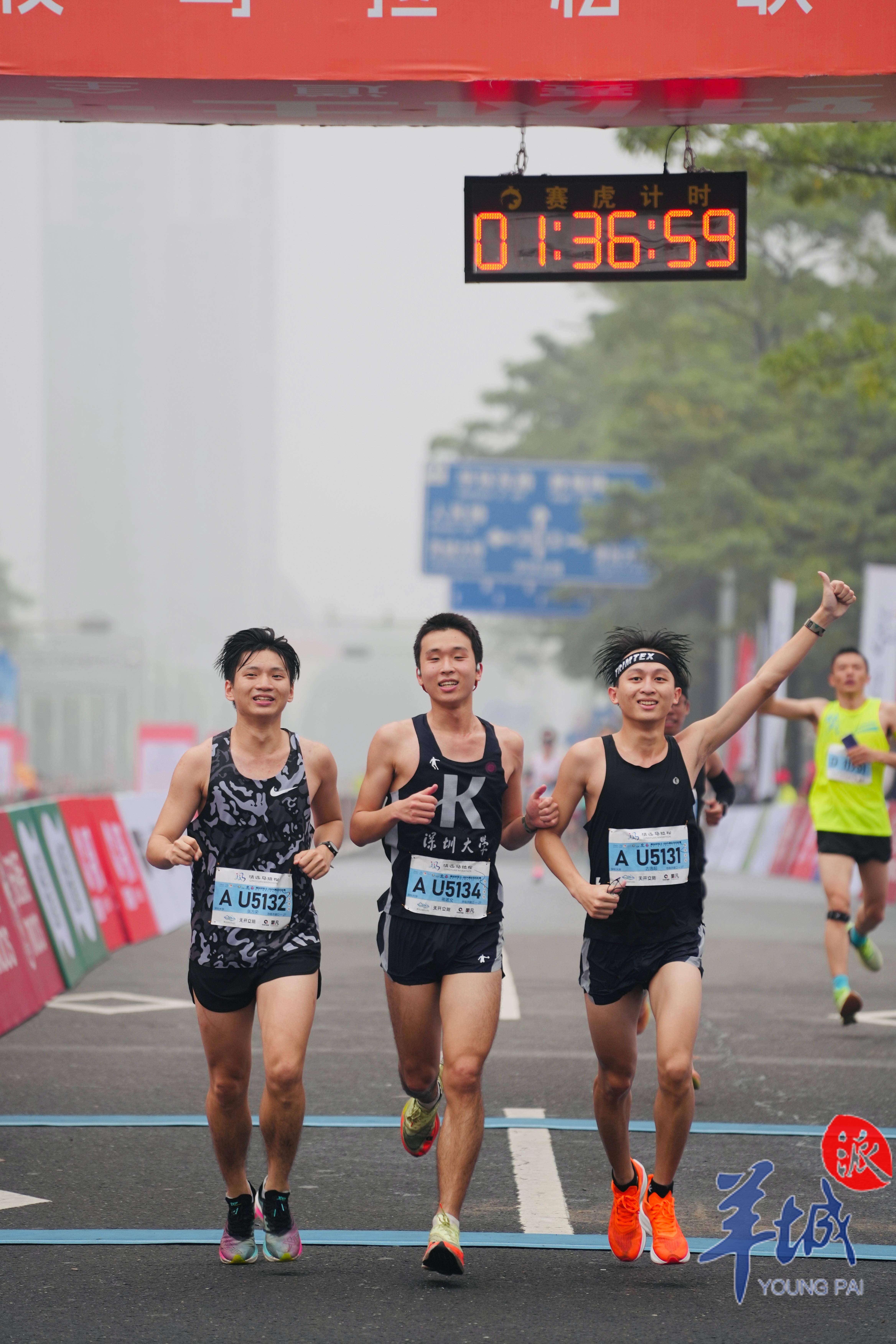 火爆场面：运动员精准发力冲刺终点线
