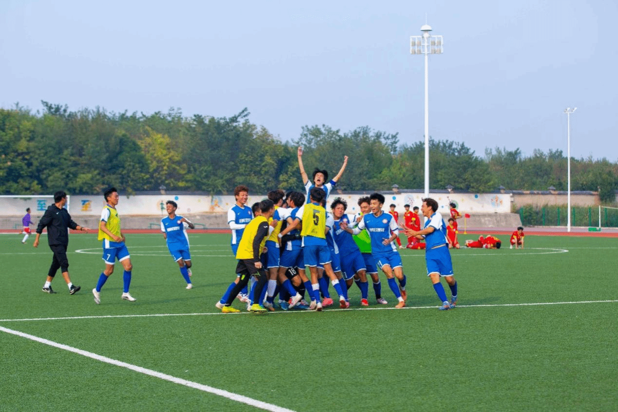 关于贝尔福战胜亚眠，实现联赛连胜的佳绩的信息