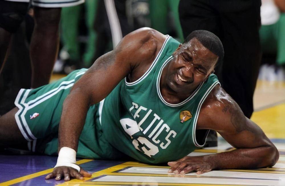 勇士遭绿军击败，吞苦果实