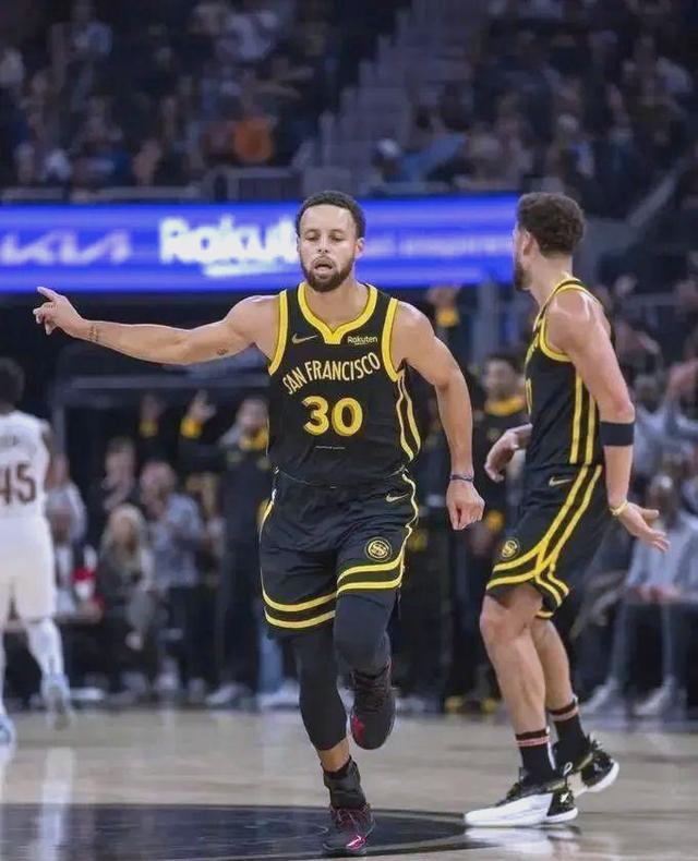 勇士客场不敌骑士，遭遇失利