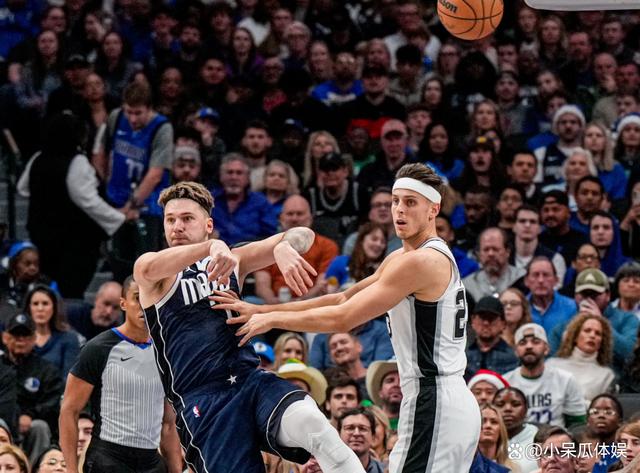 独行侠翻盘马刺，周琦刷新纪录